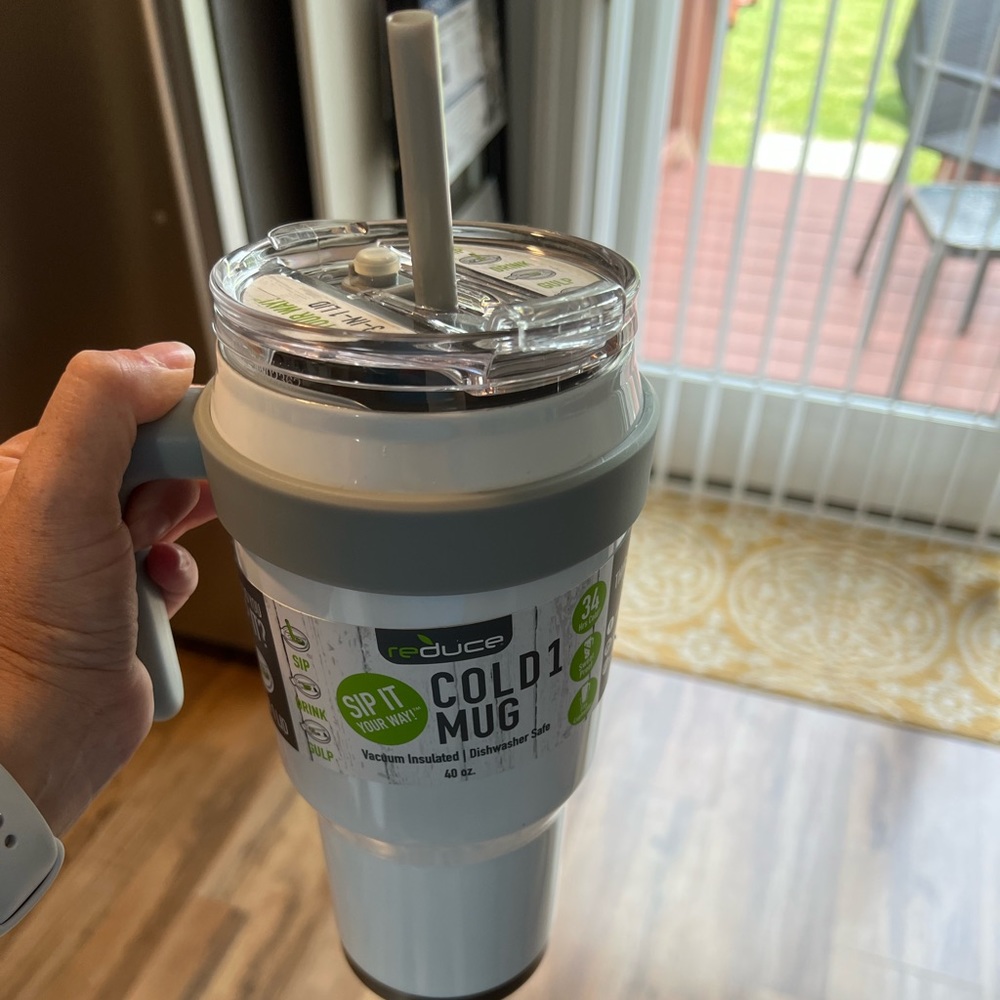 Insulated cold mug